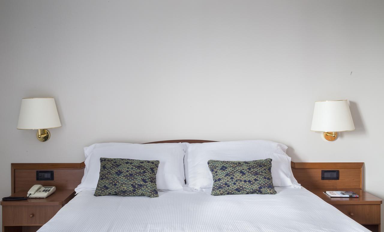 Hotel Beatrice Este Dış mekan fotoğraf