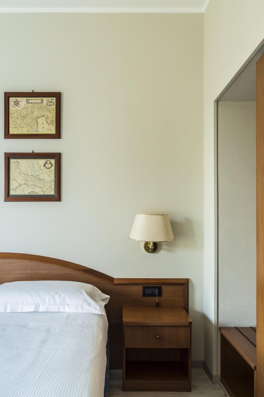Hotel Beatrice Este Dış mekan fotoğraf